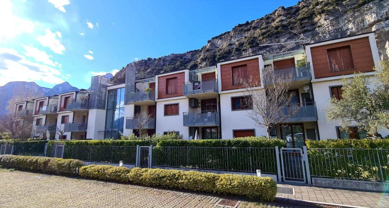 Garda Lake Aloha Apartments Torbole Sul Garda Exteriör bild