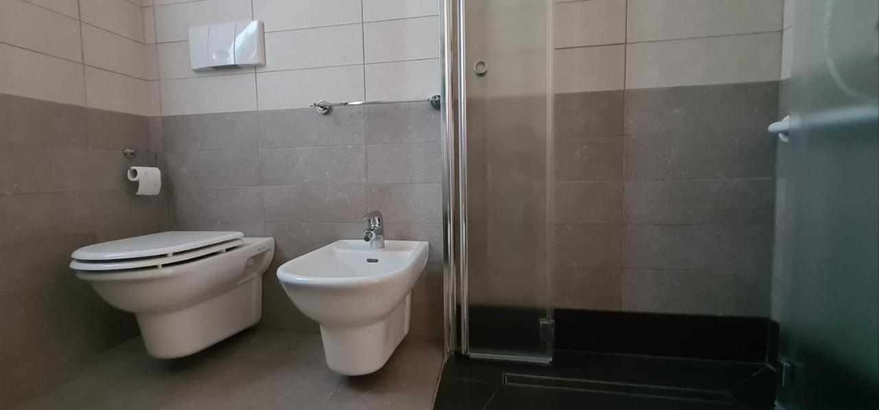 Garda Lake Aloha Apartments Torbole Sul Garda Exteriör bild